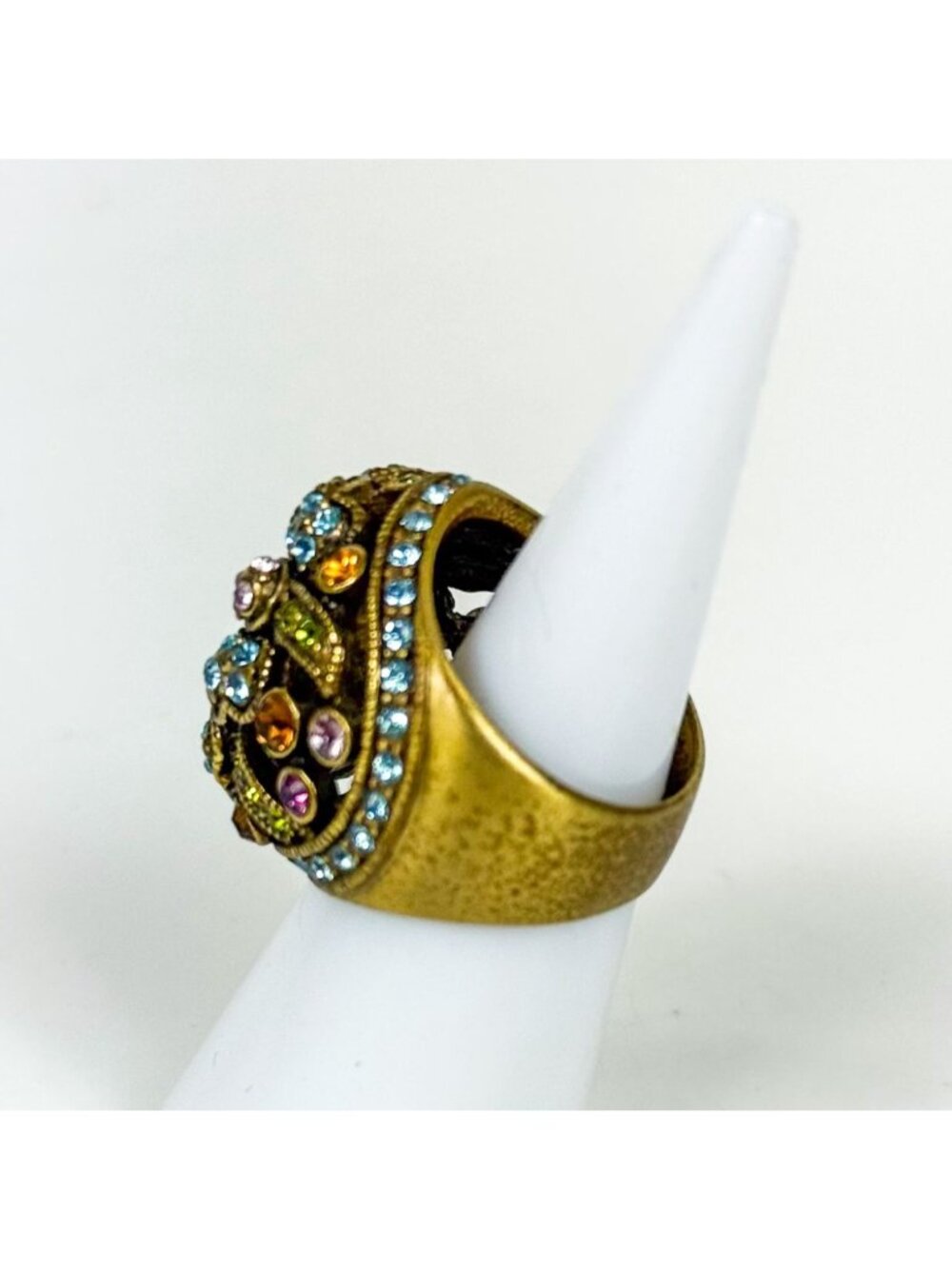 Heidi Daus Damoiselle Amethyst Swarovski Crystals Antiquated Cocktail Ring Sz 6 - Picture 3 of 3